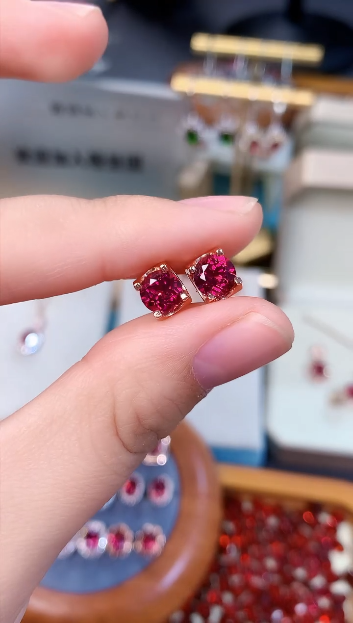 【闪购商品】石榴石耳钉银S925镶嵌天然镁铝