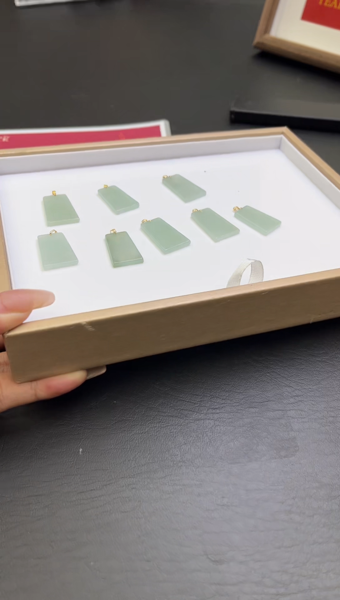 【闪购商品】翡翠颈饰18K金镶嵌M63 多样性发一件/配绳子