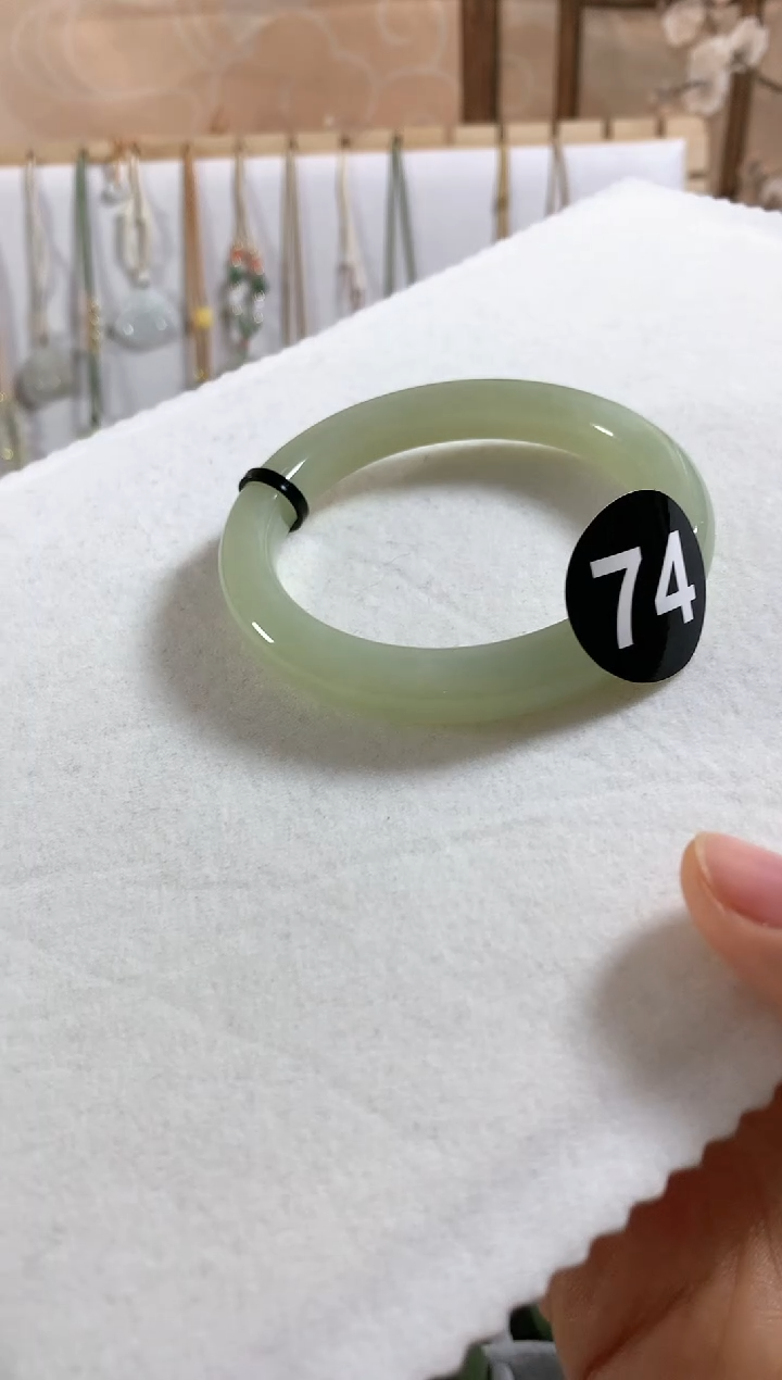 和田玉手镯未镶嵌手镯3
