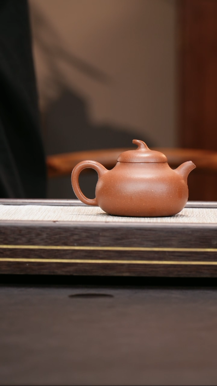 茶壶紫砂红降坡 茄瓜