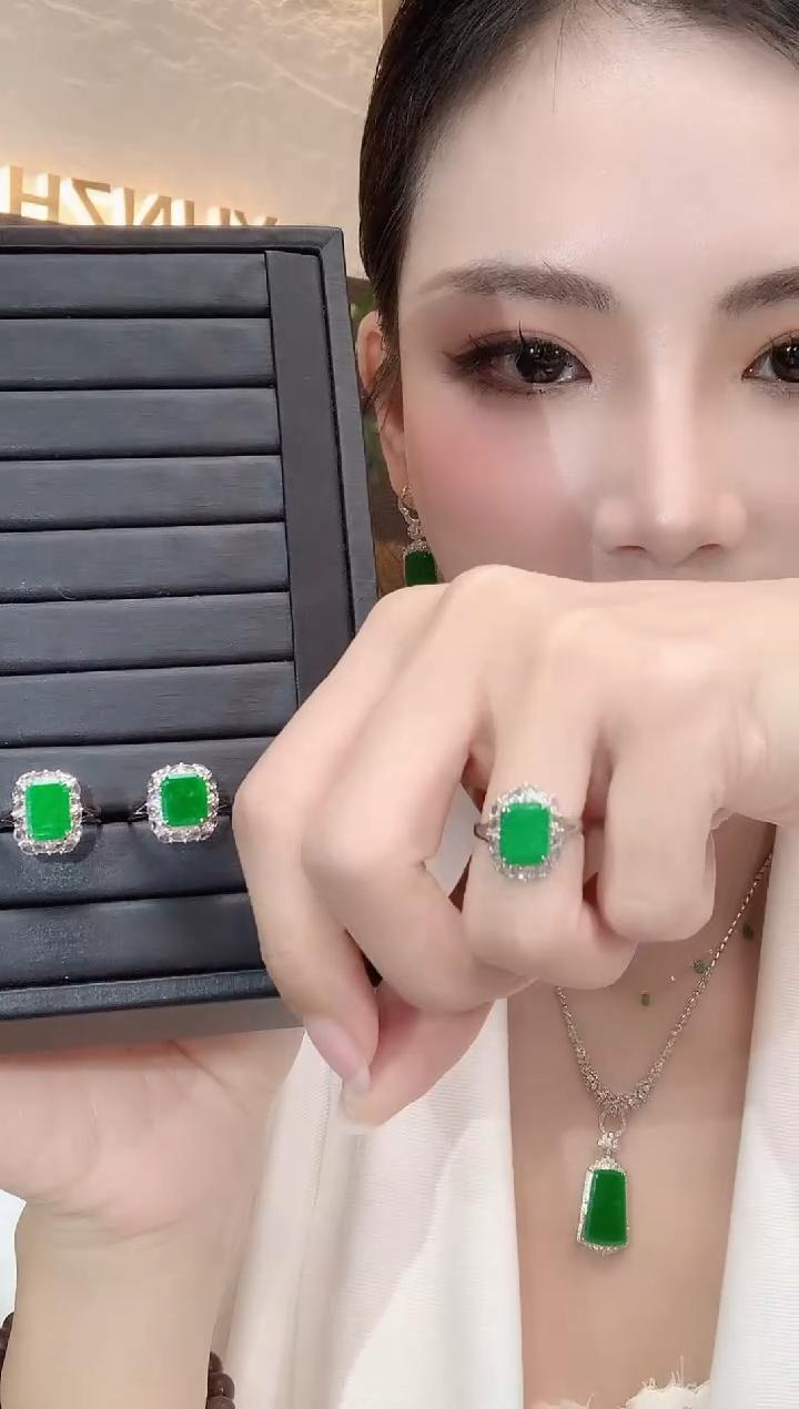 【云中意】翡翠18K金镶嵌方糖戒指 多样性发一件 lyx