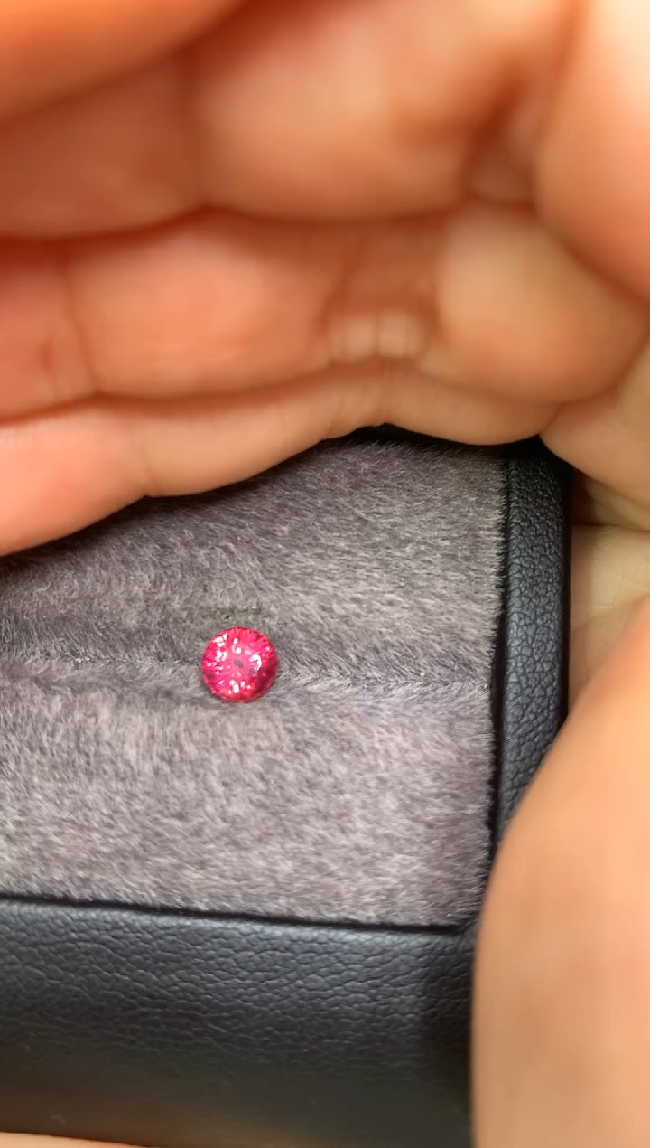 【闪购商品】定制红宝石裸石未镶嵌圆切型 玫瑰色调 1.12ct