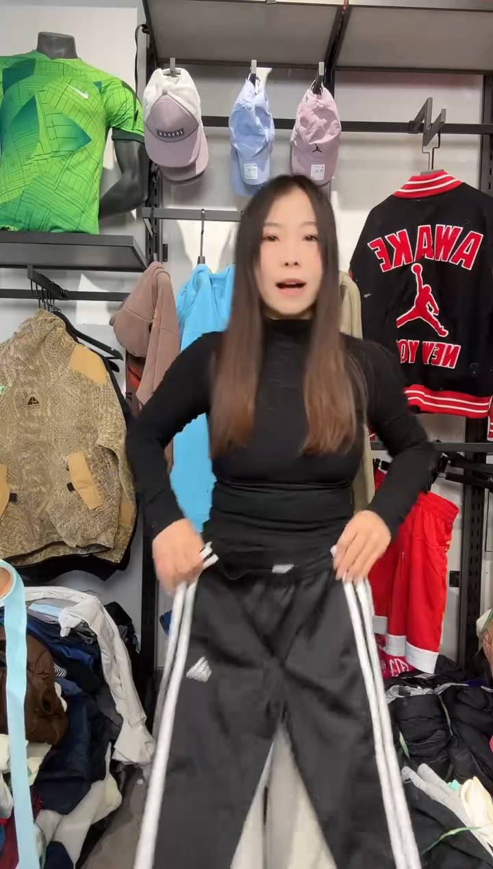 1625闪购编码  阿迪运动卫衣裤以直播间过款为准 尺码.120