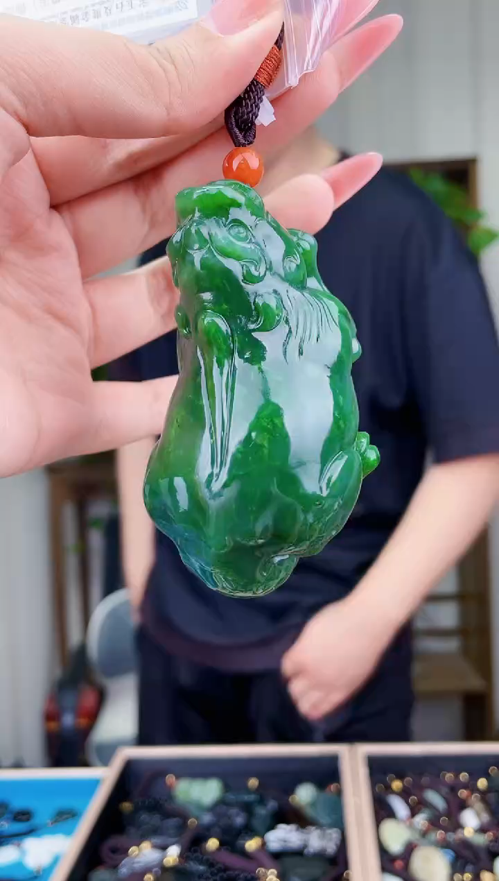 和田玉未镶嵌挂件拍一发一，多样性发货！