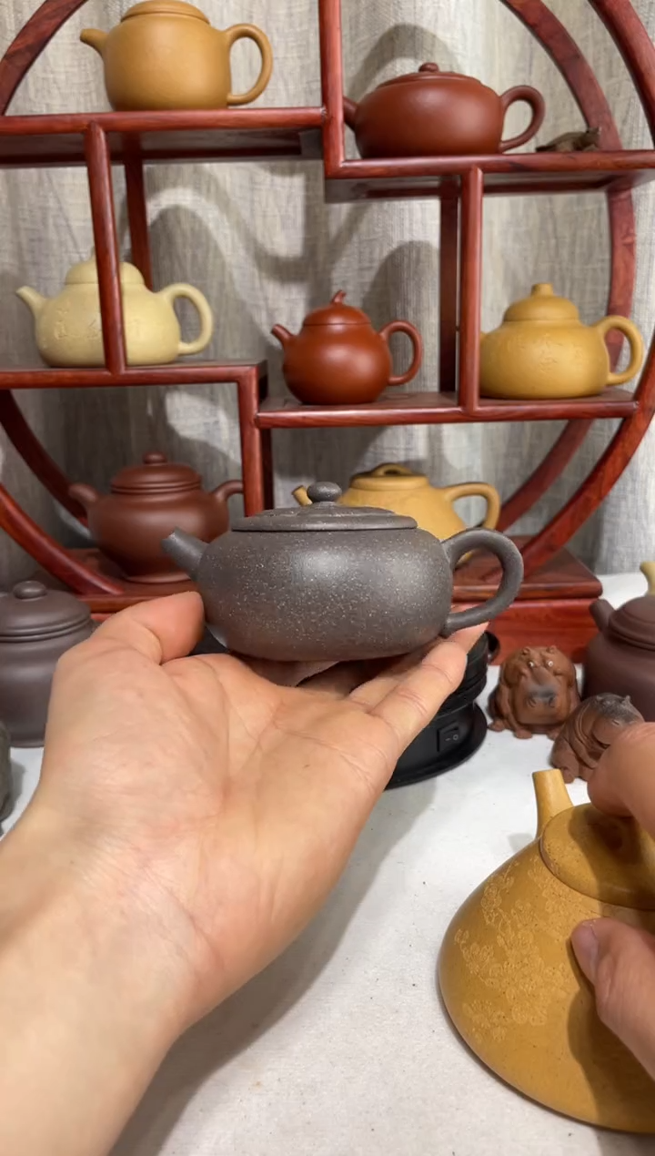 【闪购商品】紫砂茶壶千禧紫泥手工泥莲蒲145cc