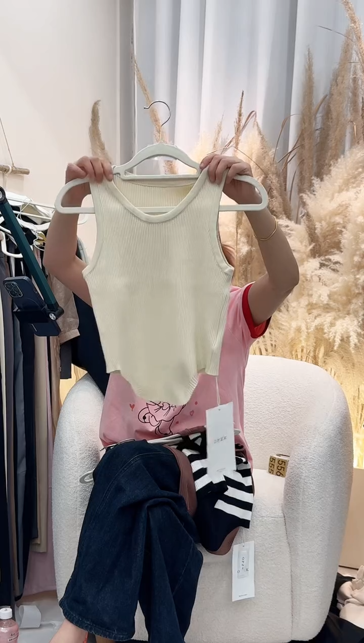 20-均码东阳市嘉霆服装店个体店