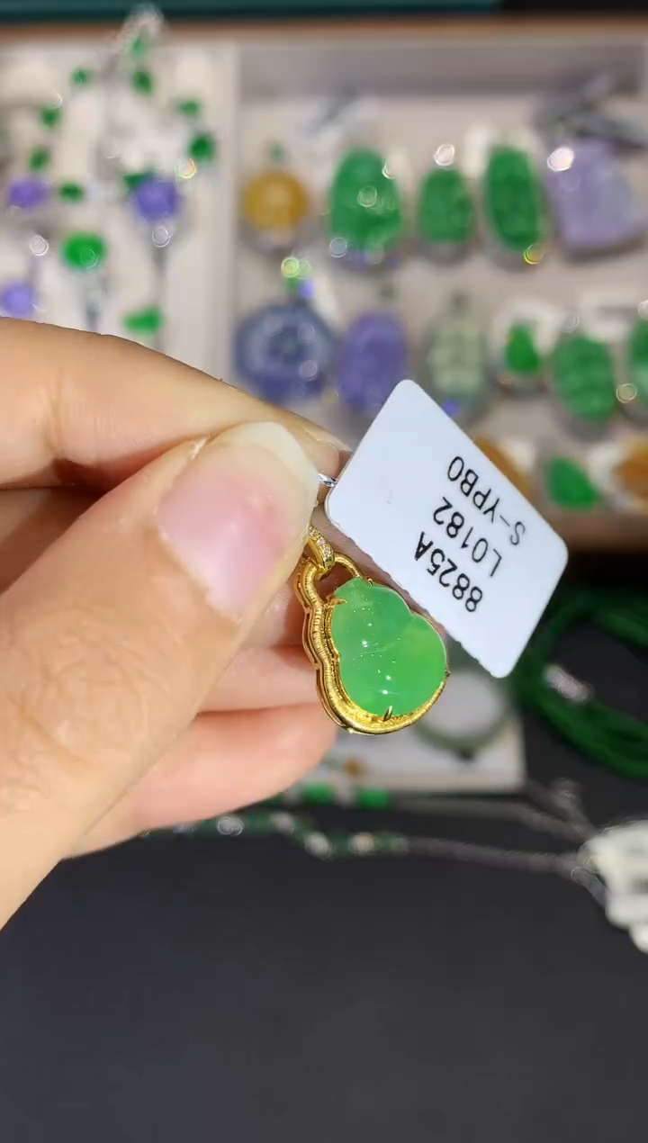 翡翠18K金镶嵌吊坠(不含链)L0182多样性发其一