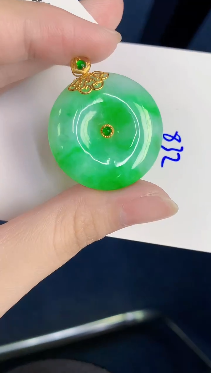 颈饰18K金镶嵌翡翠天然翡翠缅甸A货