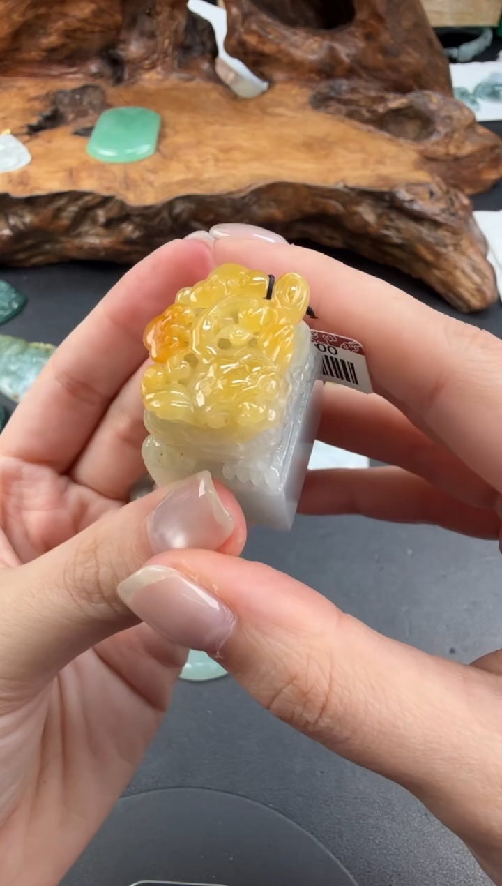 未镶嵌摆件翡翠滚**尘翡翠饰品-188