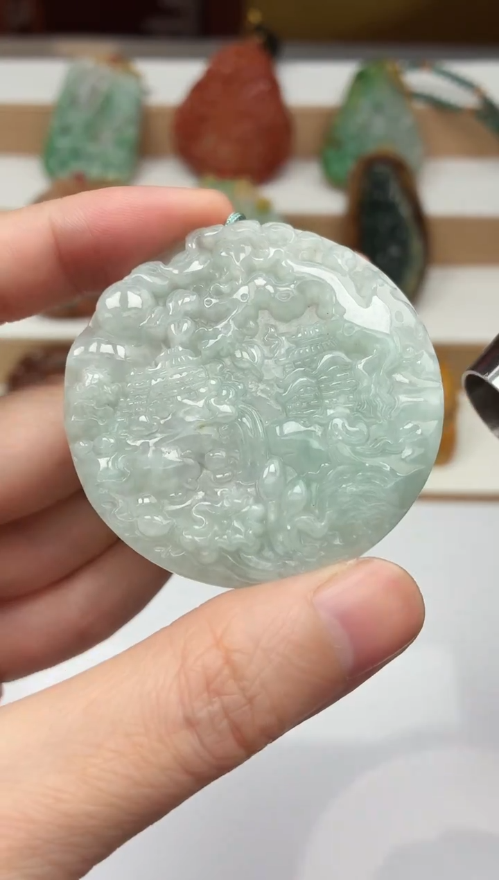 颈饰未镶嵌翡翠牌子