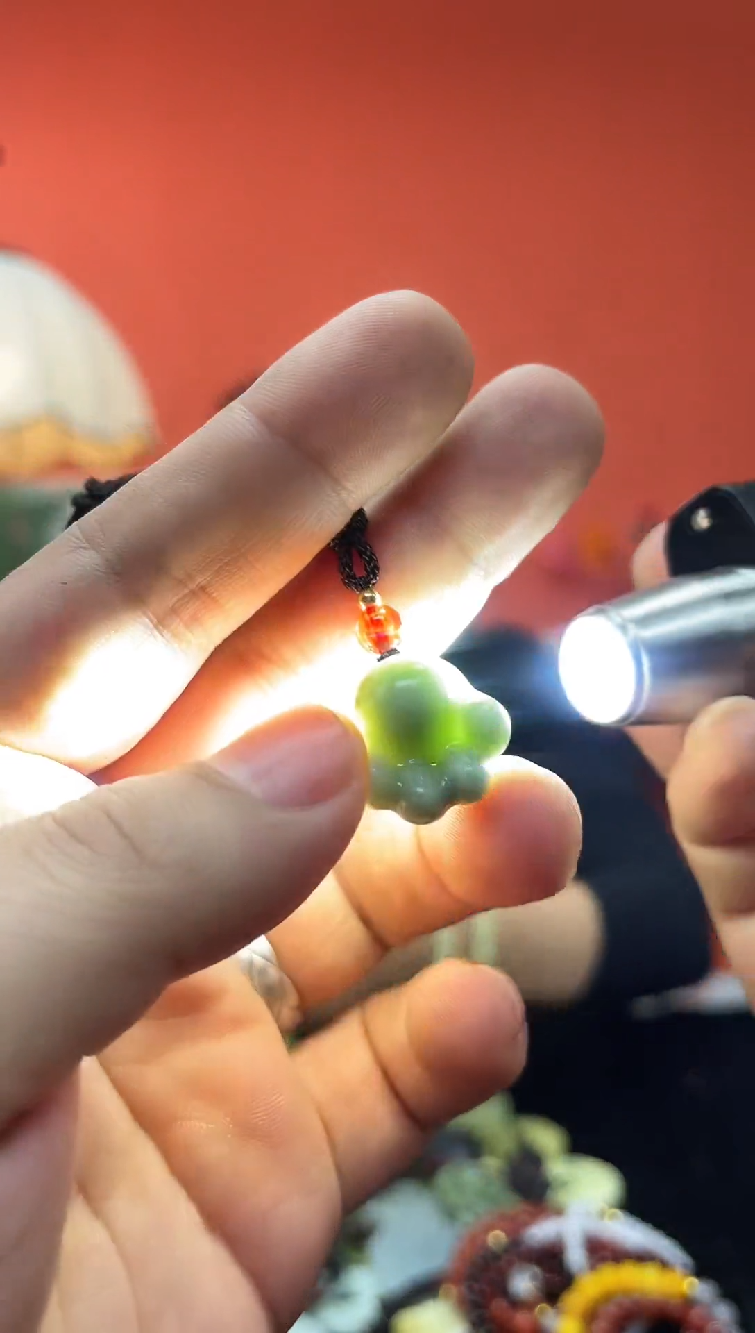 未镶嵌岫玉吊坠.