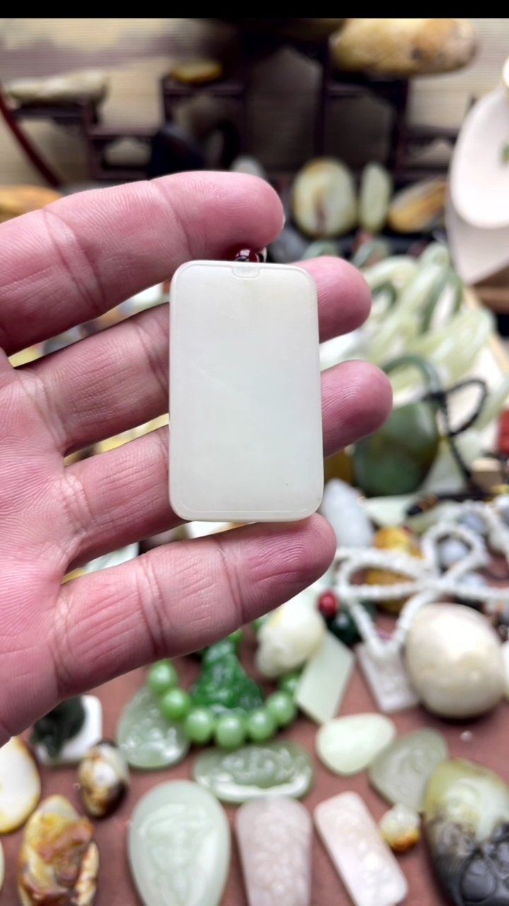 【闪购商品】和田玉颈饰未镶嵌俄料芭莎牌牌