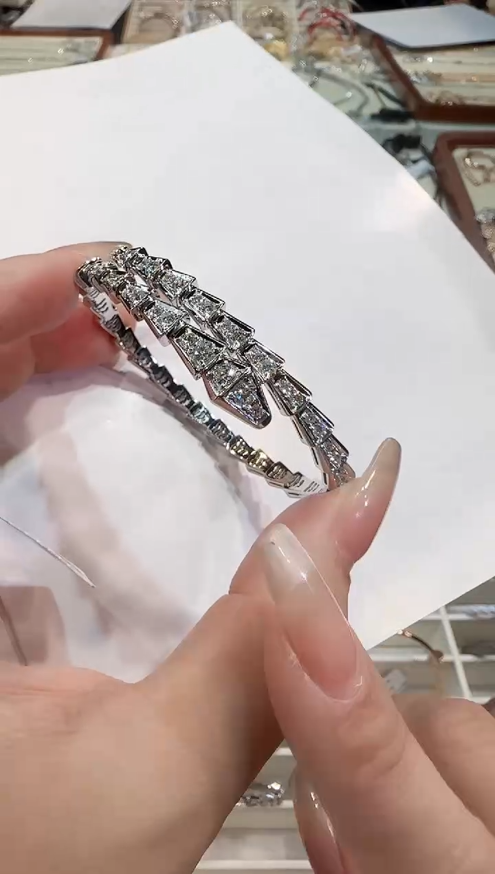 【闪购商品】手镯18K金镶嵌钻石16#K白蛇手镯
