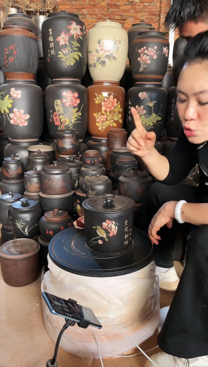 【闪购商品】壶瑕疵茶叶罐小五饼彩填  073