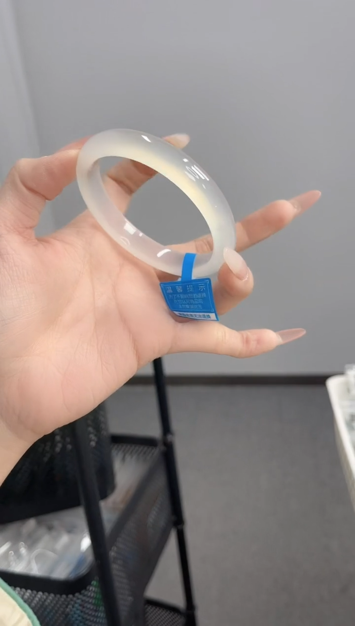 【闪购商品】玛瑙/玉髓手镯未镶嵌57-58圈