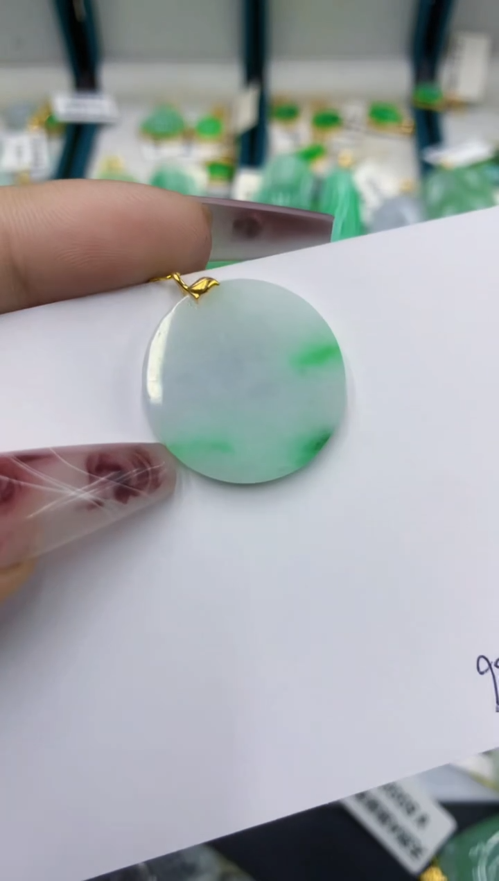 颈饰18K金镶嵌翡翠111111