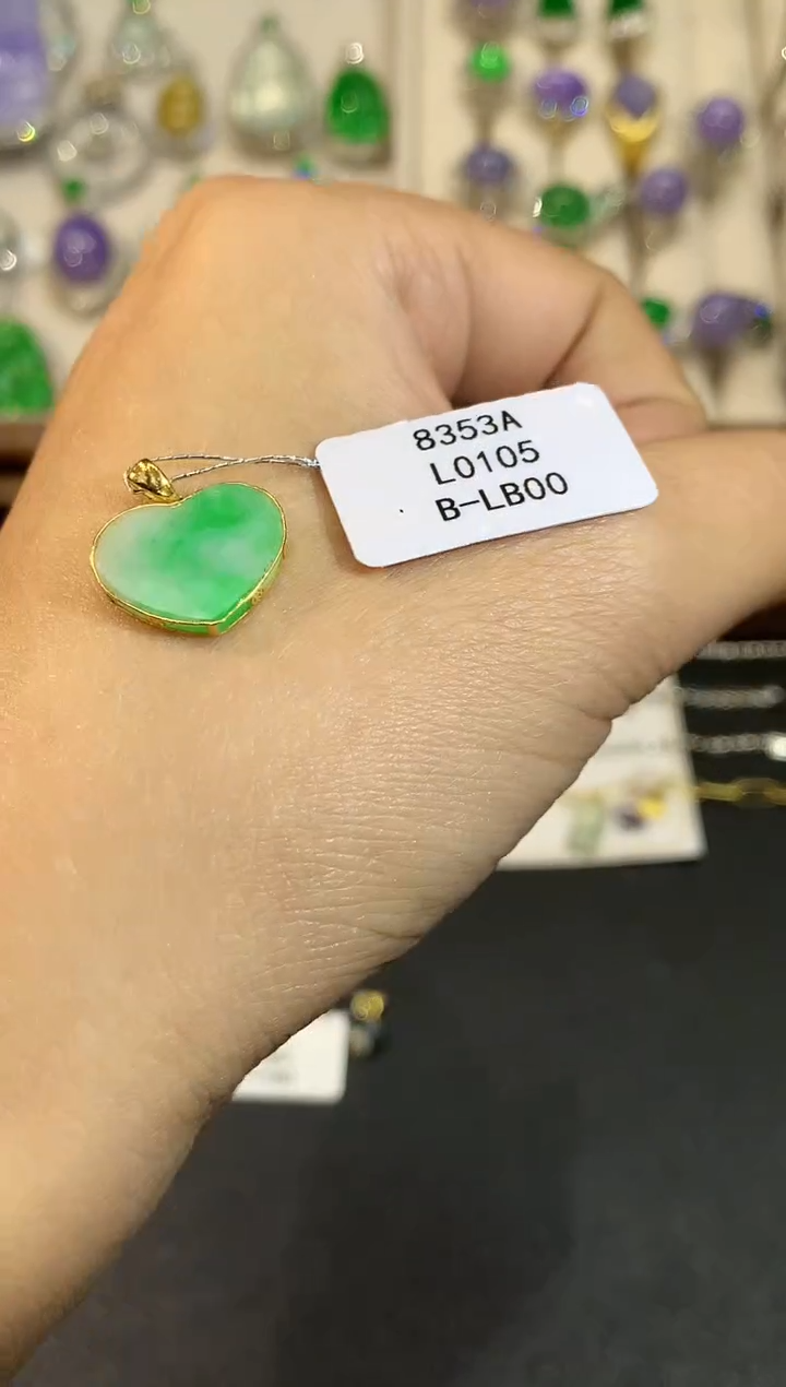 翡翠18K金镶嵌吊坠(不含链)L0105多样性发其一