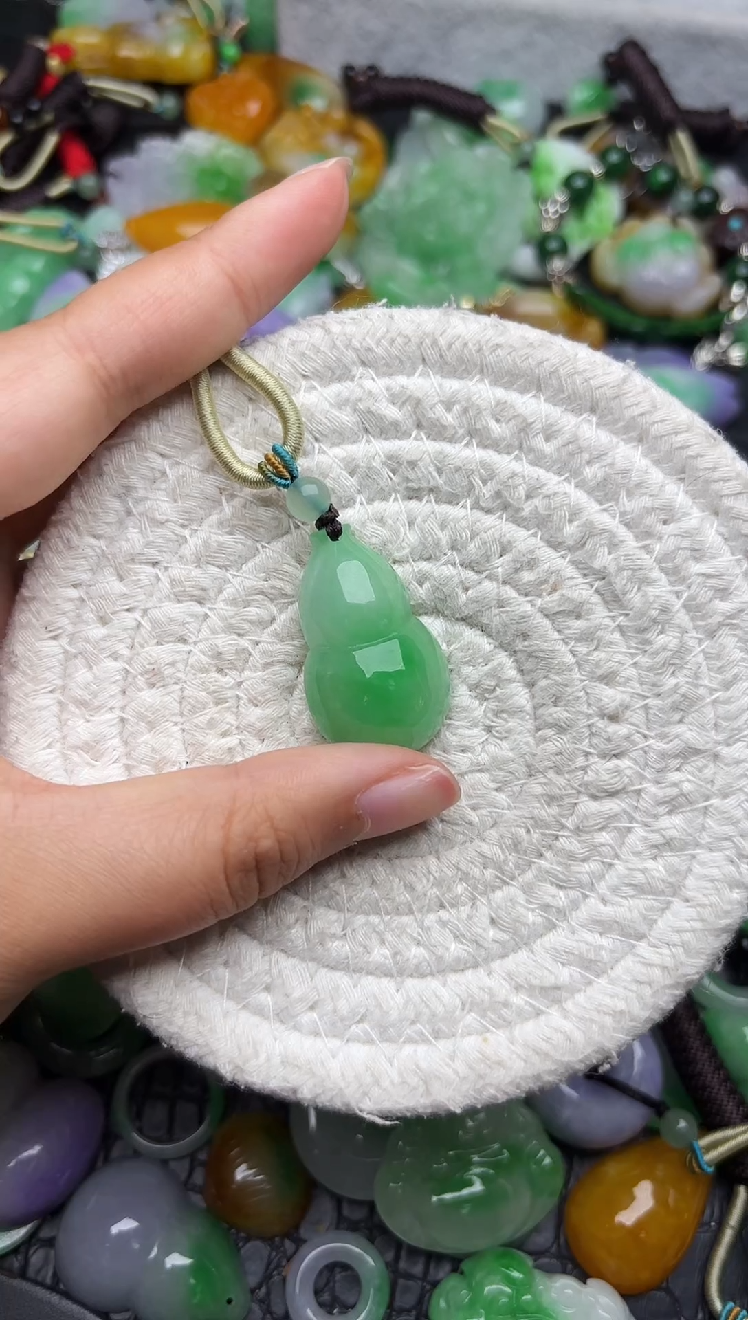 颈饰未镶嵌翡翠缅甸翡翠吊坠