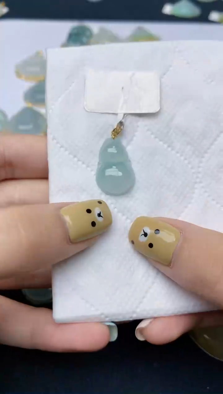 翡翠18K金镶嵌颈饰天然翡翠A货