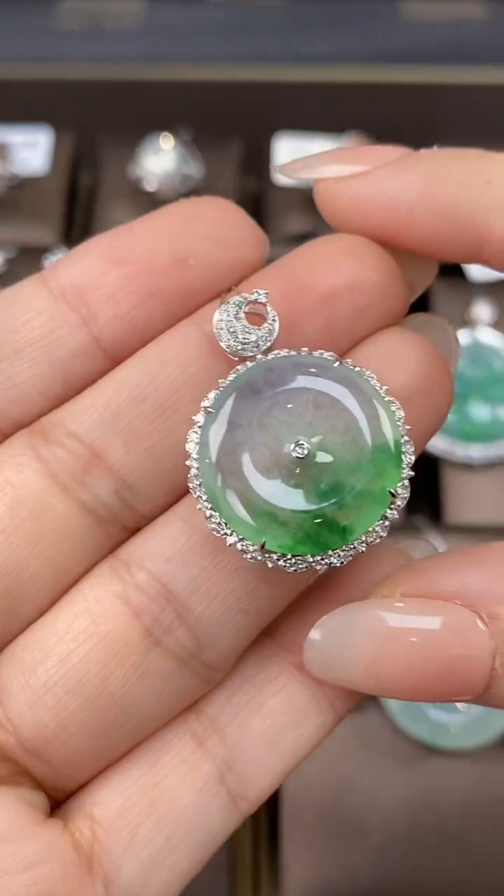 【闪购商品】翡翠吊坠(不含链)18K金镶嵌翡翠包镶平安扣