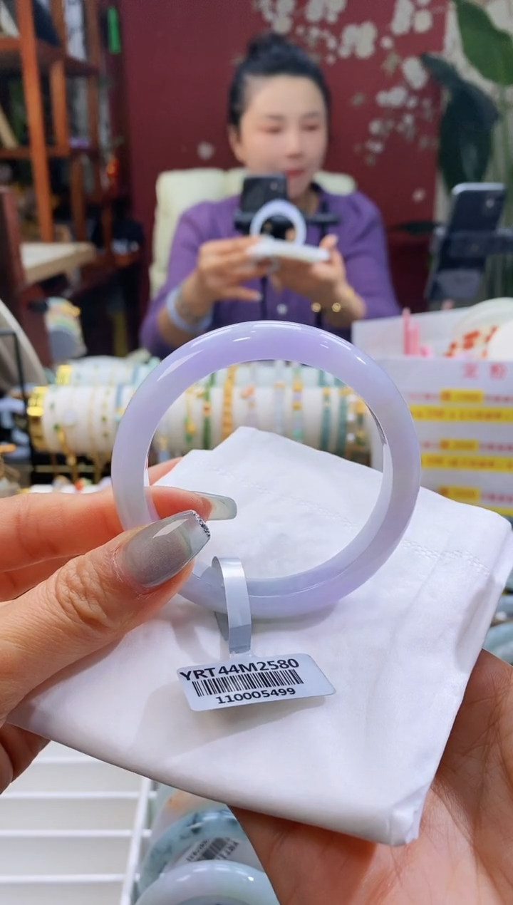 【闪购商品】翡翠手镯未镶嵌91显白54-56/11.3*7.6