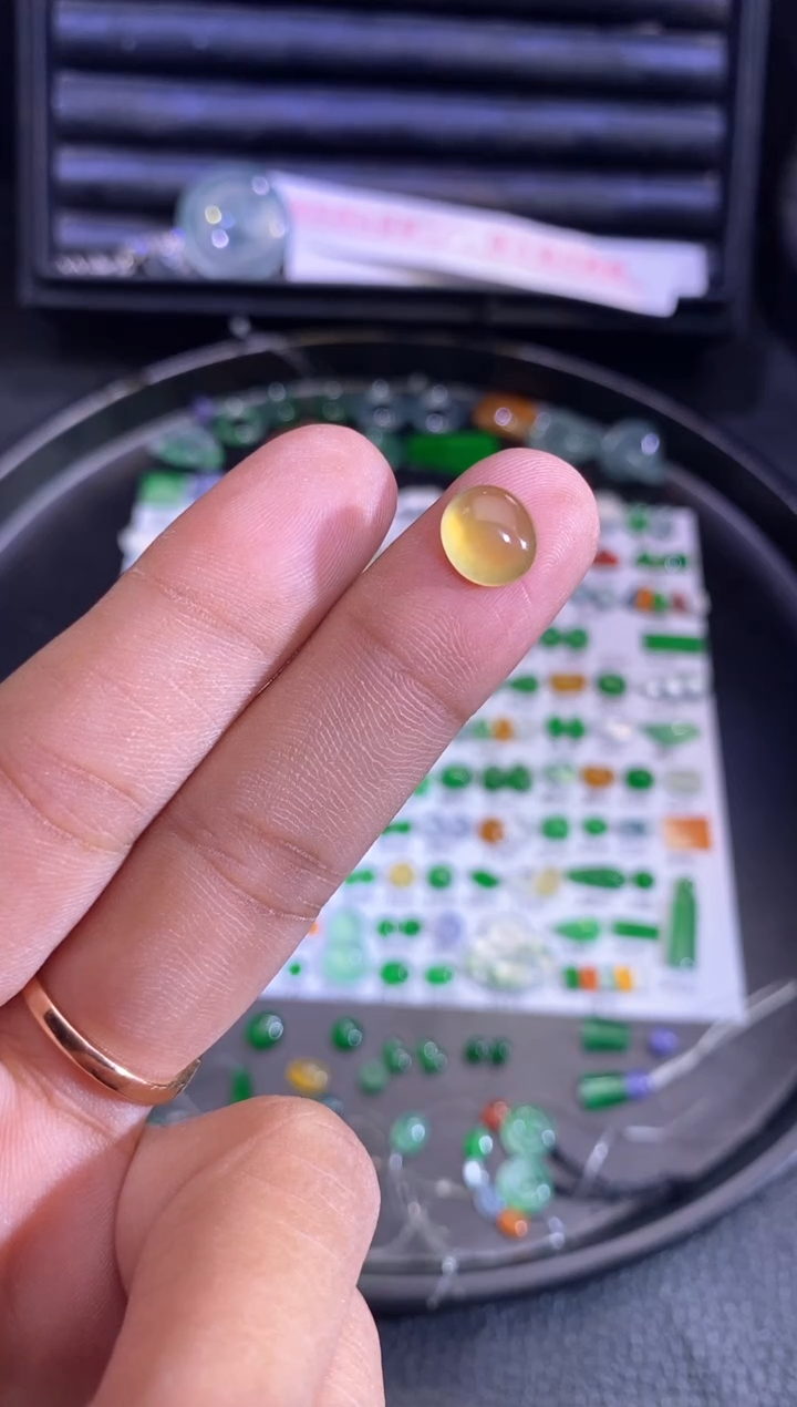 未镶嵌挂件翡翠蛋