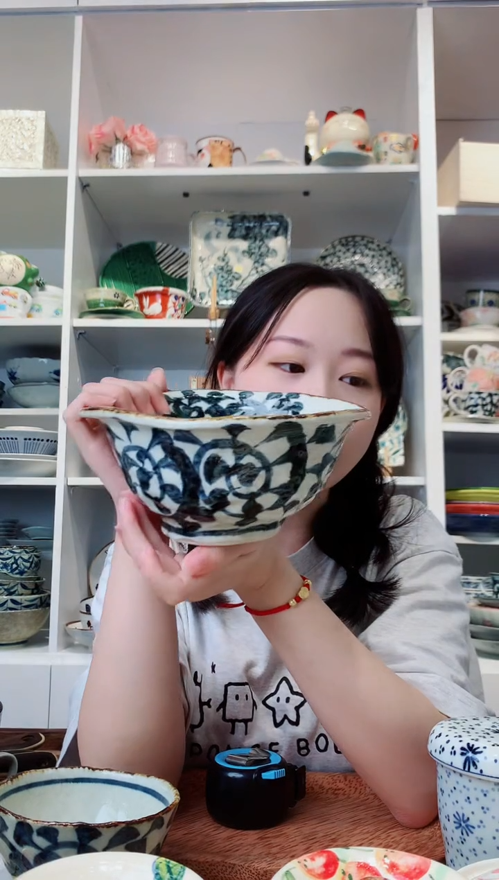 陶瓷章鱼唐草手捧钵19cm