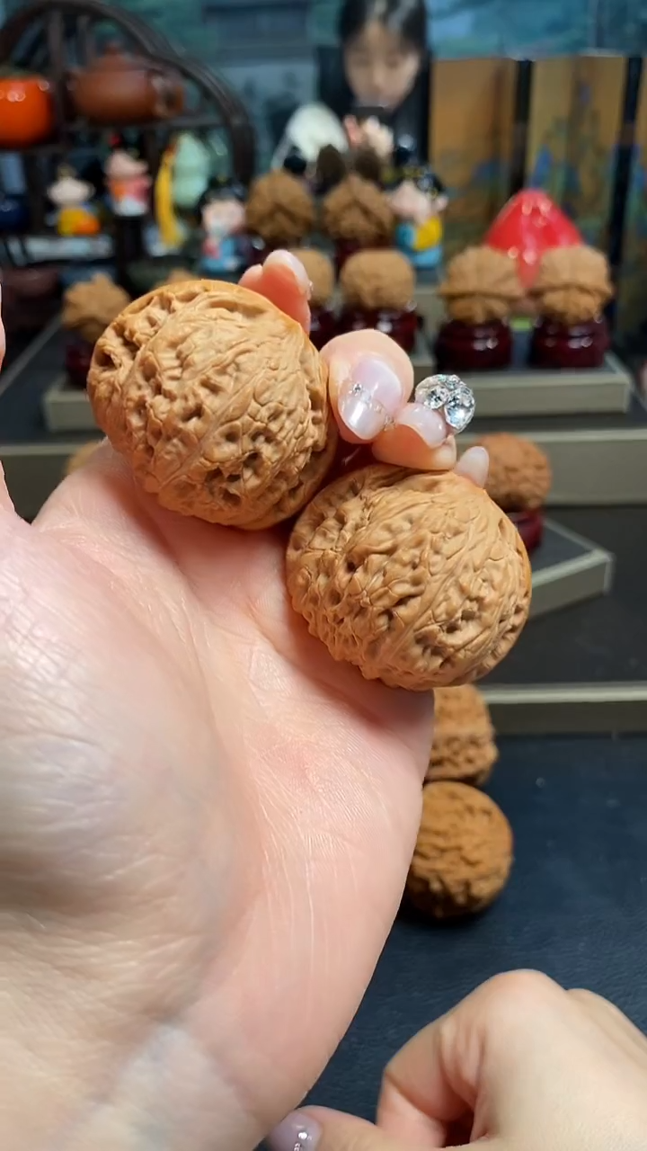 【闪购商品】文玩核桃吊坠K455绣球41