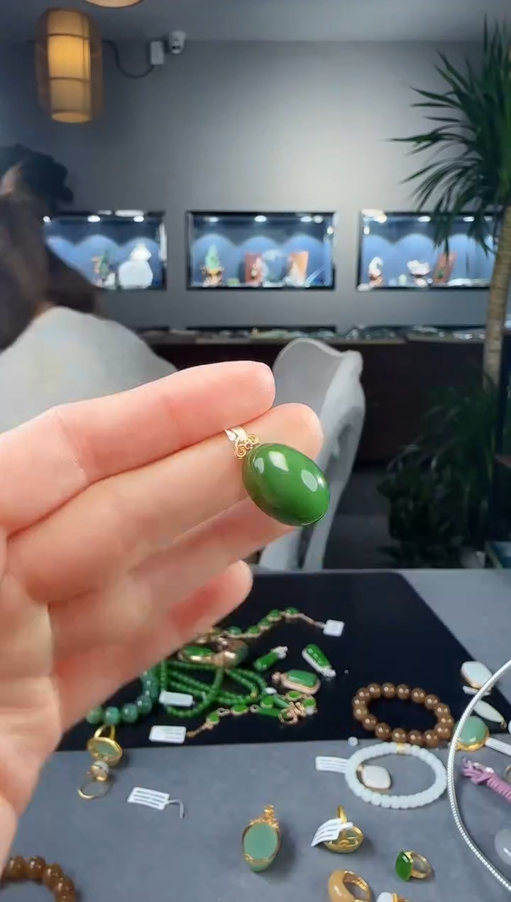 【闪购商品】和田玉吊坠(不含链)18K金镶嵌1