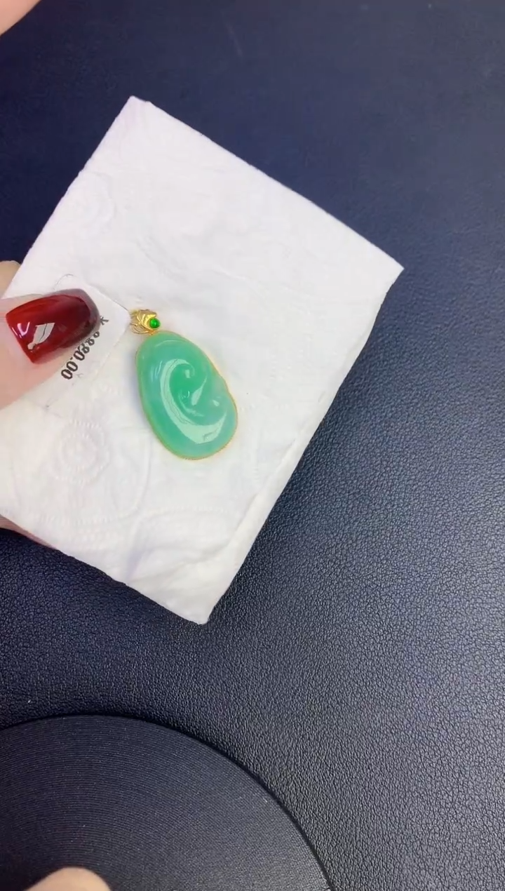 颈饰18K金镶嵌翡翠缅甸天然翡翠A货