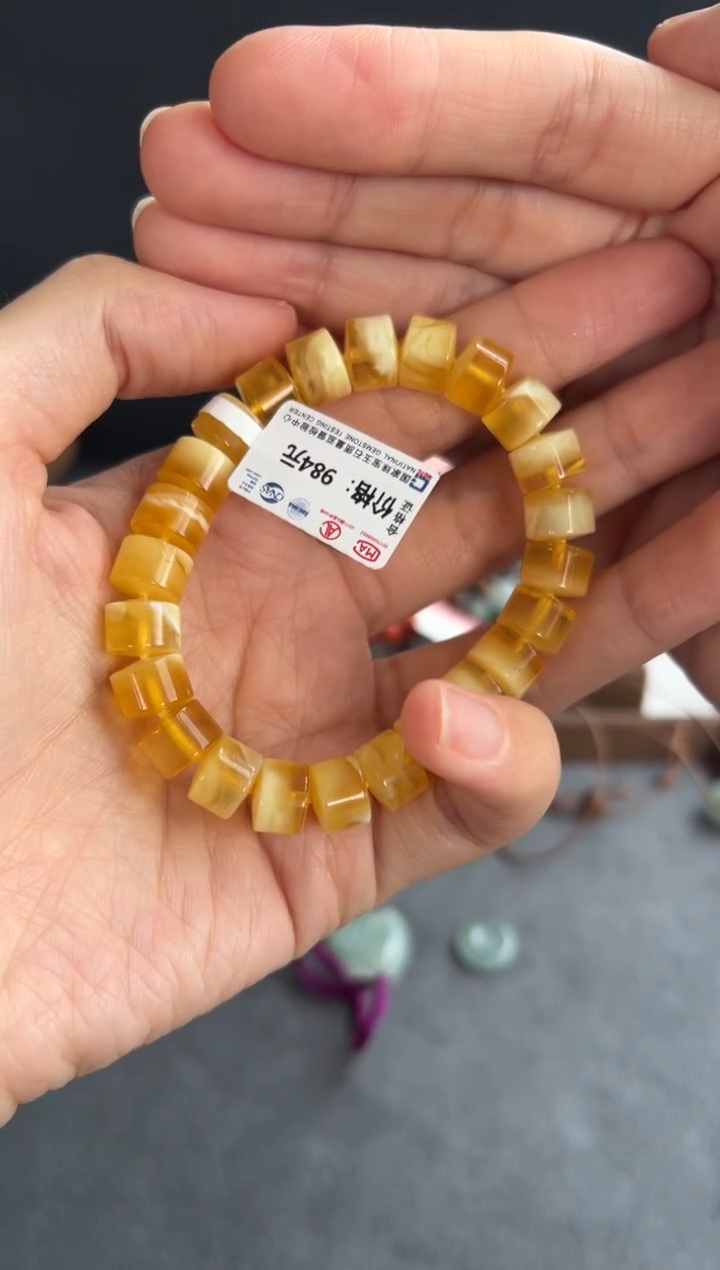 未镶嵌蜜蜡手串117买断
