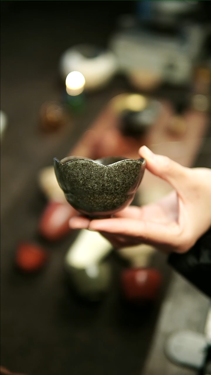 【闪购商品】云龙黑油花口杯一·