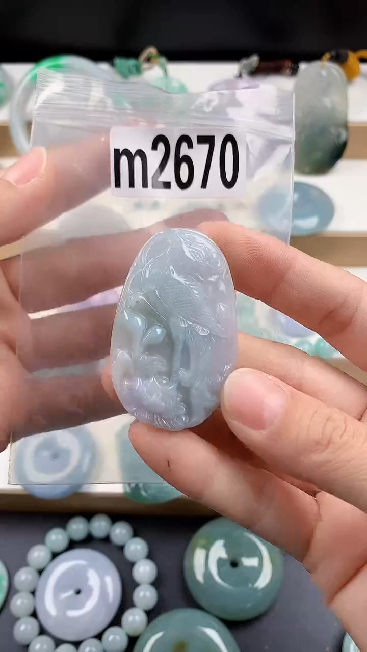 颈饰未镶嵌翡翠天然翡翠吊坠挂件