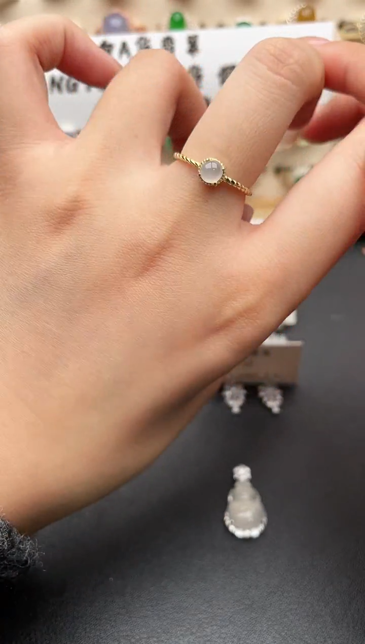 银S925镶嵌戒指翡翠一物一证一礼盒