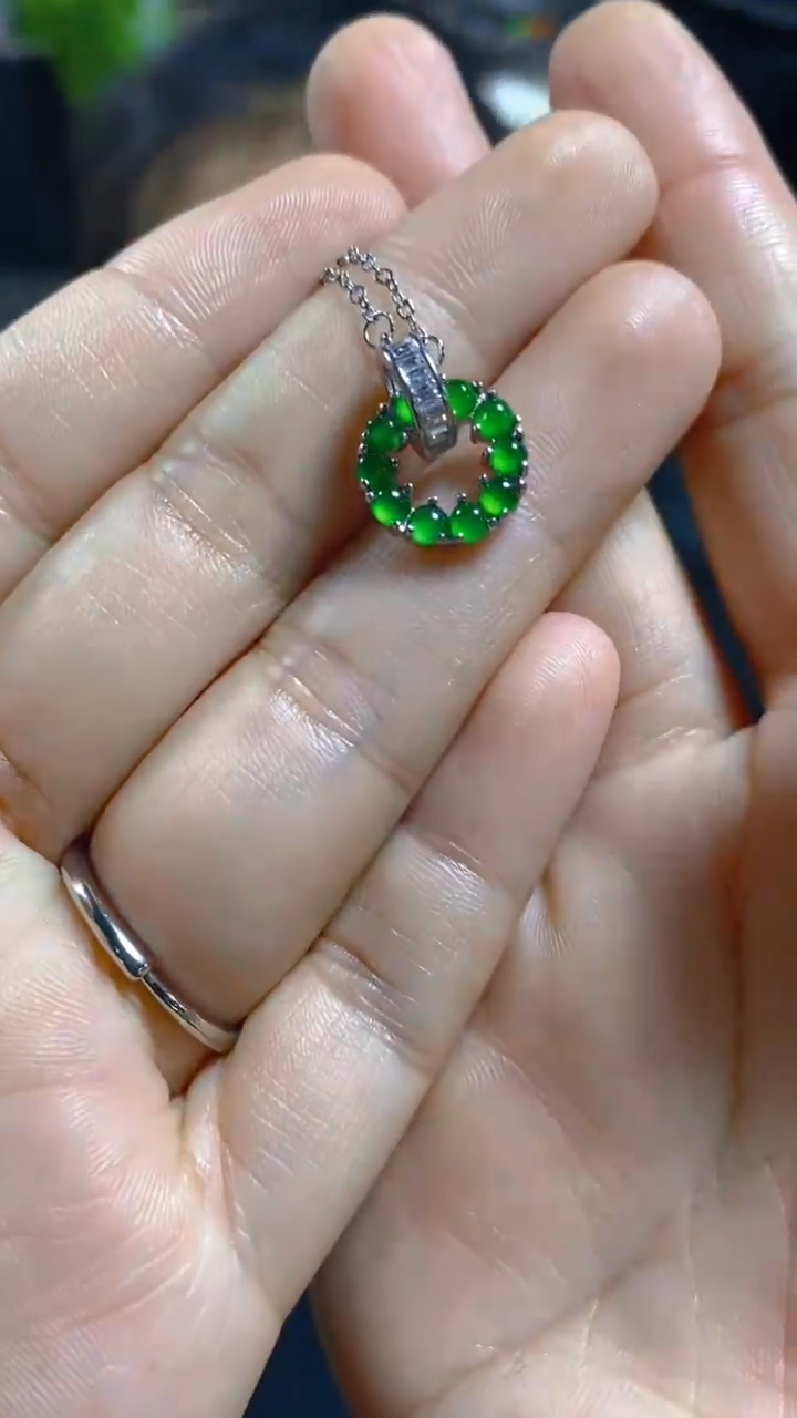 【闪购商品】翡翠吊坠(赠链)未镶嵌0128754938多样性发一