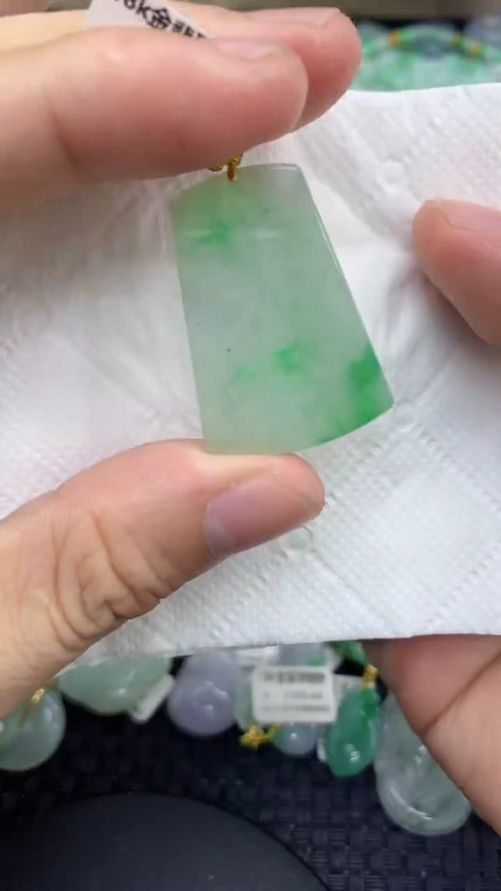 颈饰18K金镶嵌翡翠天然缅甸A货翡翠
