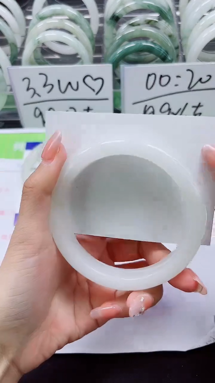 【闪购商品】石英质玉手镯未镶嵌A242-63/64