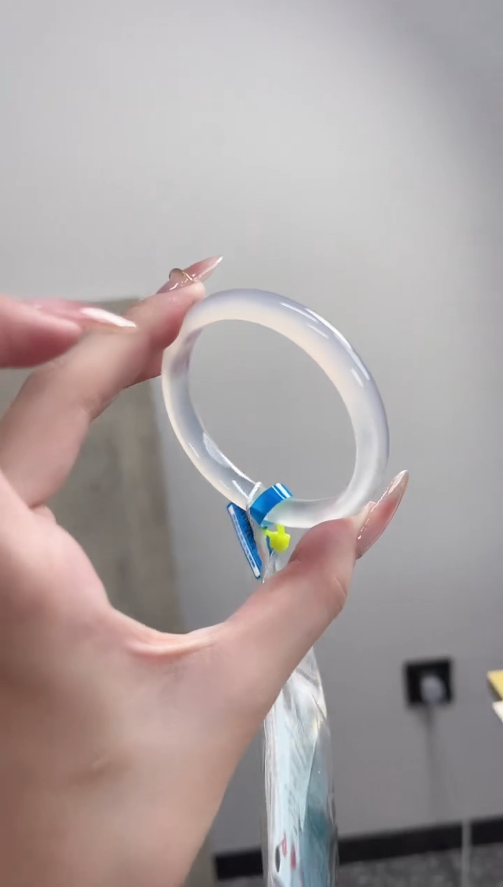 【闪购商品】玛瑙/玉髓手镯未镶嵌52圈