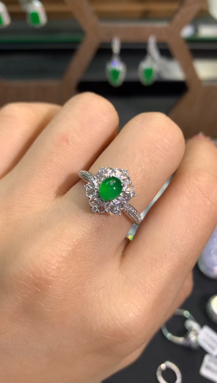 【闪购商品】翡翠吊坠(不含链)18K金镶嵌戒指