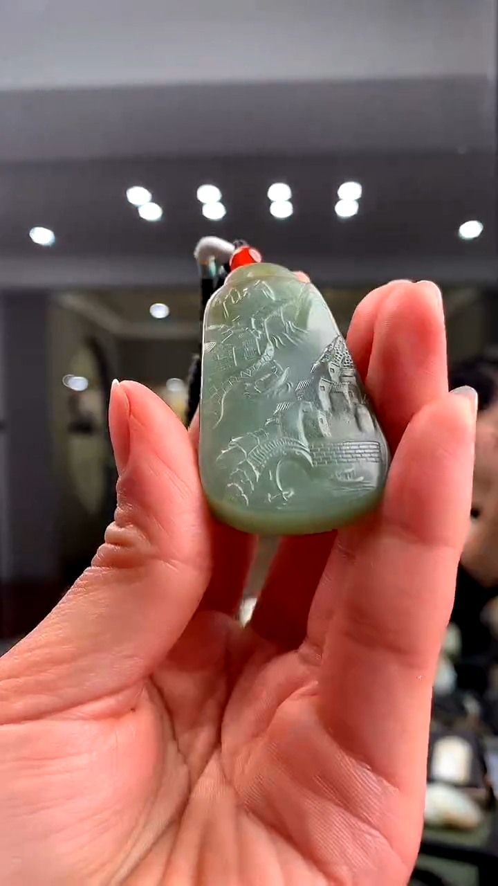 颈饰未镶嵌和田玉挂件