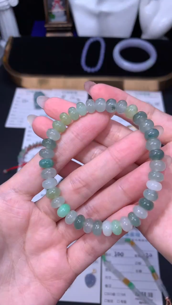 未镶嵌定制翡翠48小时鉴赏期 退货不扣服务费