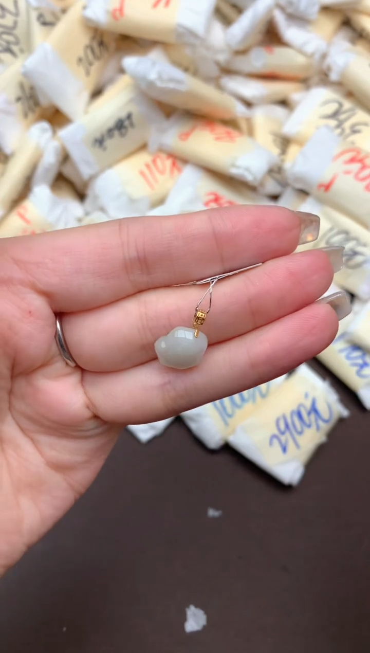 【闪购商品】翡翠挂件18K金镶嵌—   