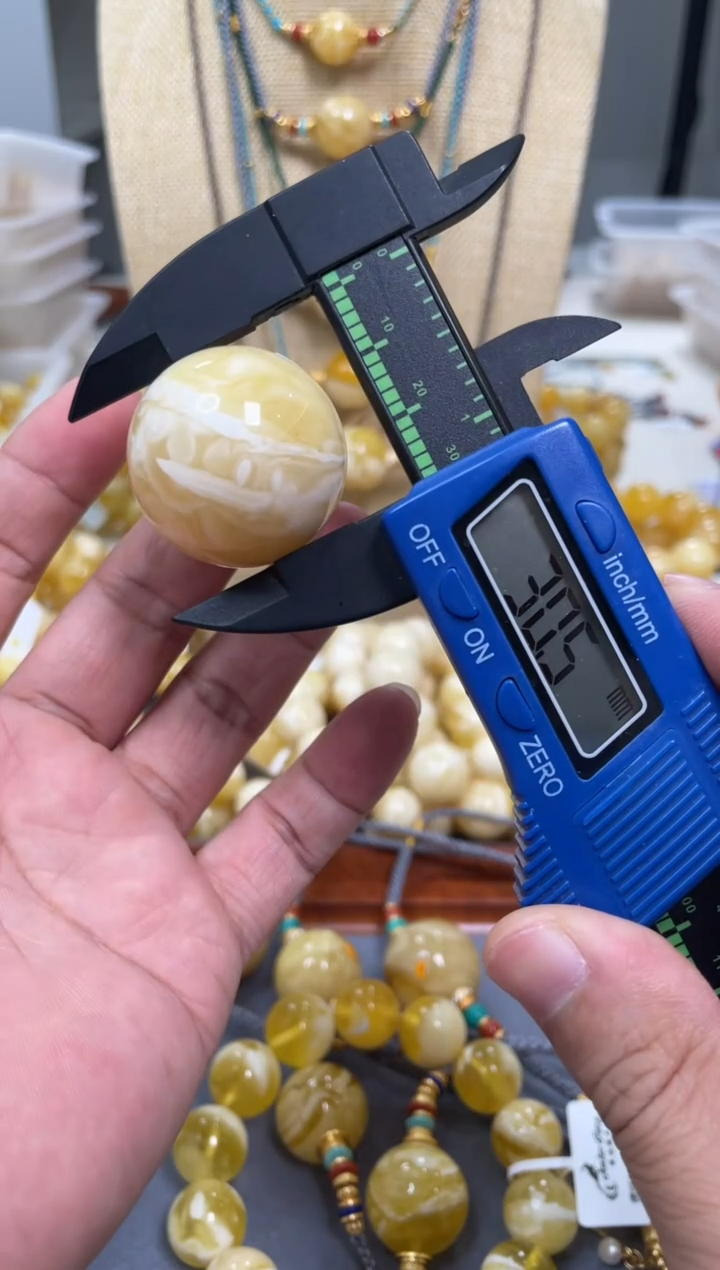 【闪购商品】琥珀颈饰未镶嵌原矿俄料蜜蜡圆珠30mm