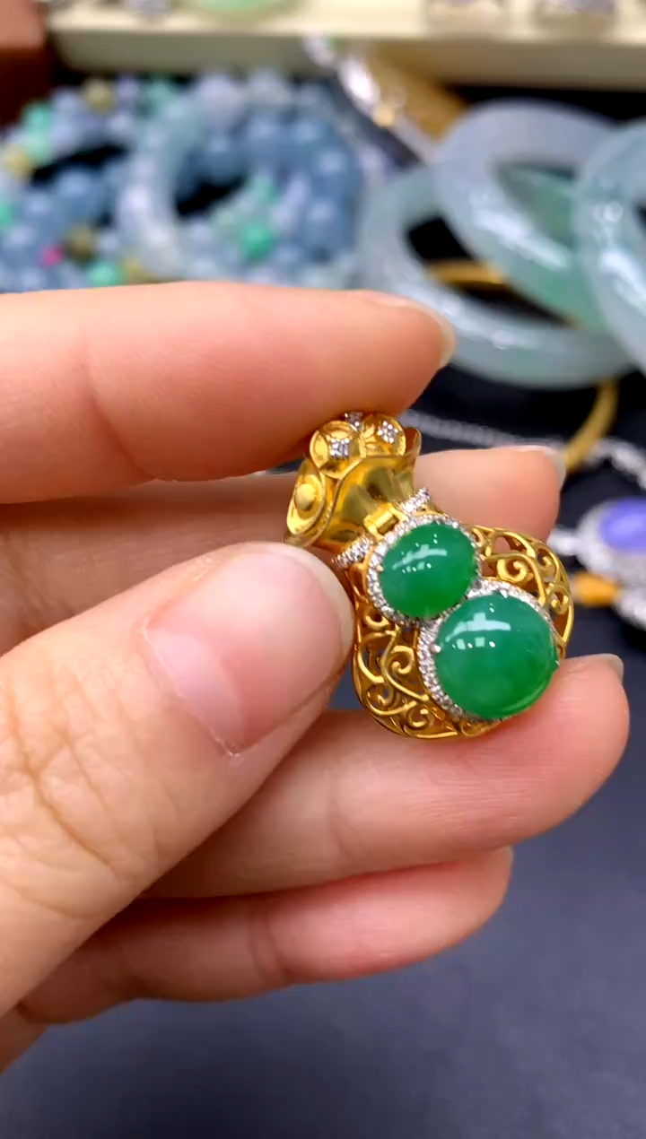 颈饰18K金镶嵌翡翠439-中国好珍宝