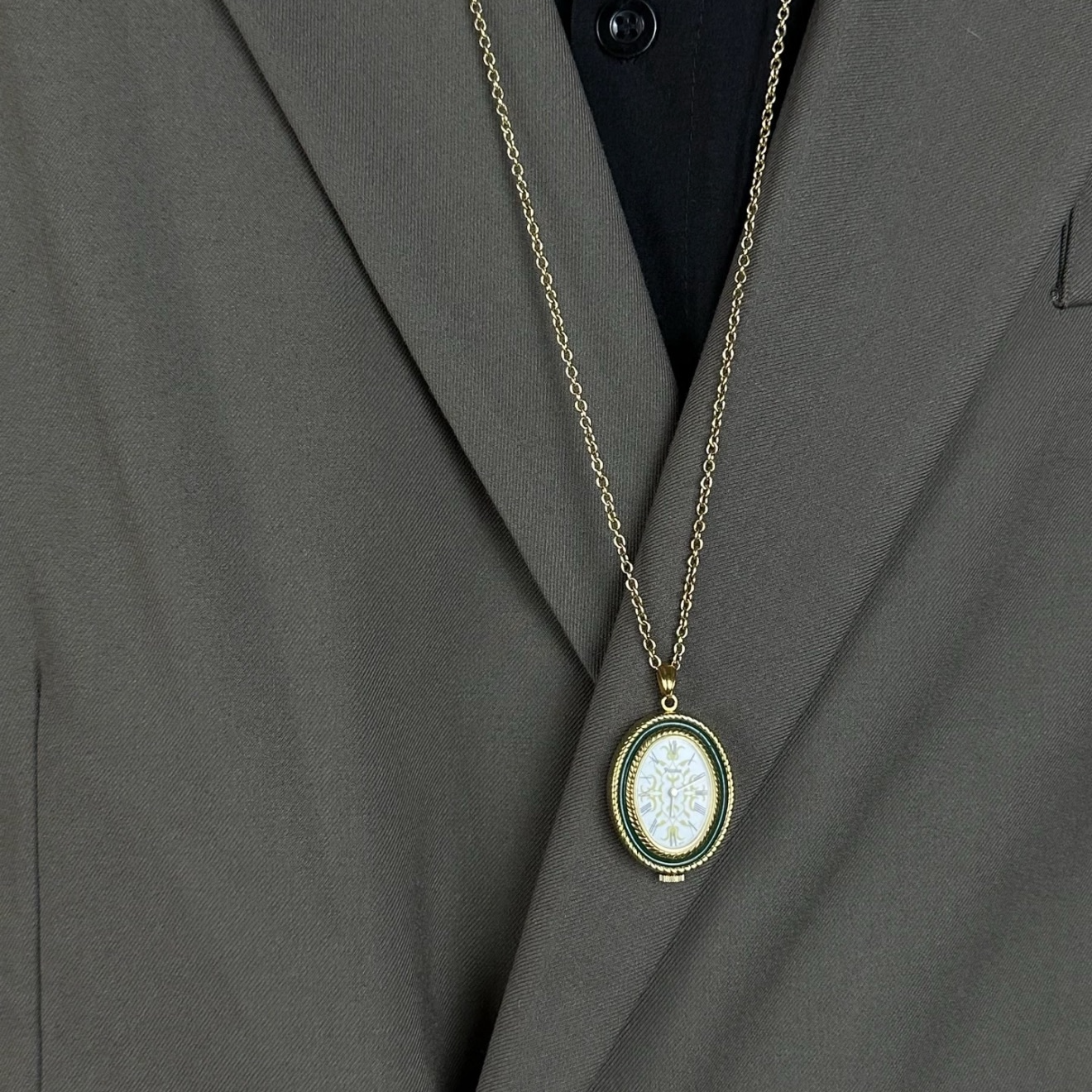 日韩风女款镶嵌怀表