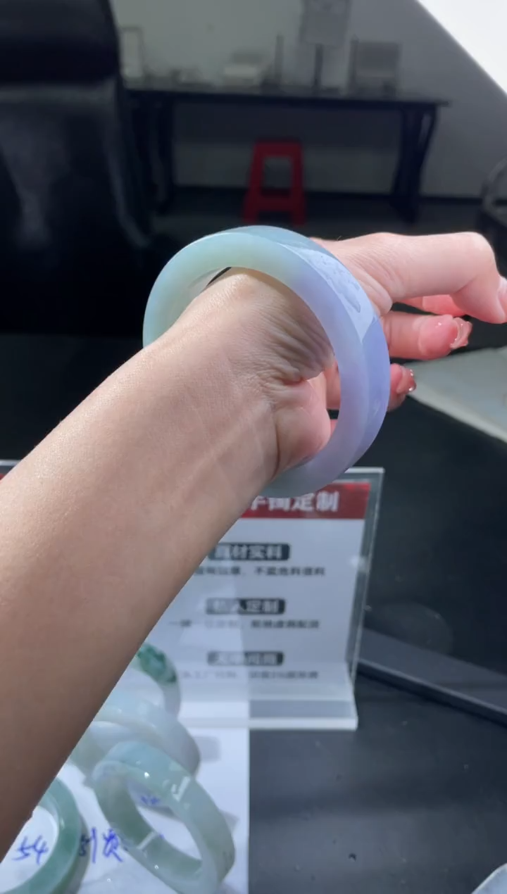 【闪购商品】定制翡翠手镯未镶嵌手镯DDH/发一件
