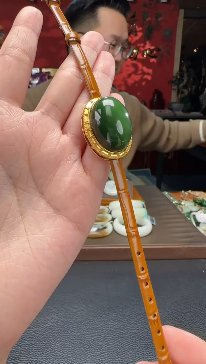 【闪购商品】和田玉颈饰银S925镶嵌碧玉蛋面吊坠