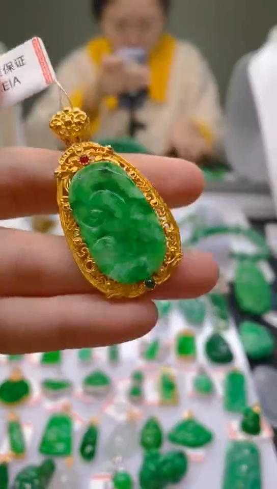 【闪购商品】翡翠颈饰18K金镶嵌新号开播，全场乱卖