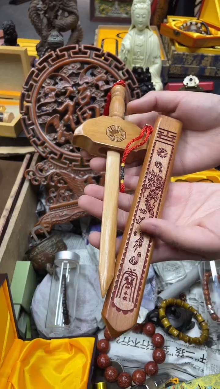 【闪购商品】大叶紫檀（黑酸枝木类） 