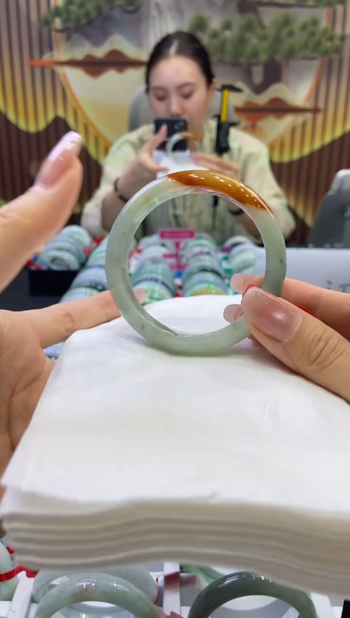 翡翠手镯未镶嵌00007952